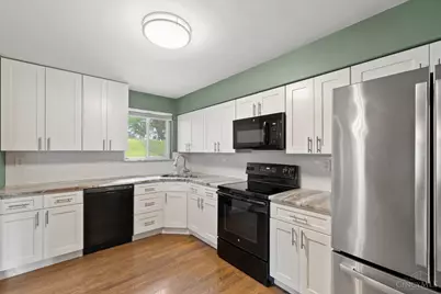 3176 Dickinson Avenue, Green Township, OH 45211 - Photo 13
