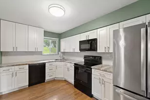 3176 Dickinson Ave, Green Township, OH 45211 - Photo 13