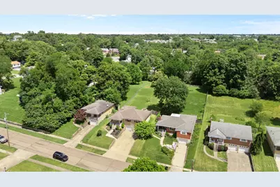 3176 Dickinson Avenue, Green Township, OH 45211 - Photo 31