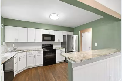 3176 Dickinson Avenue, Green Township, OH 45211 - Photo 11