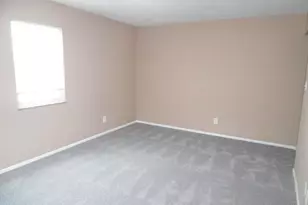 1613 Kenway Pl, Middletown, OH 45044 - Photo 3