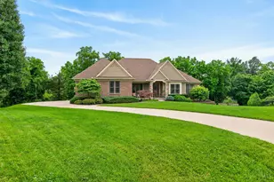 1723 Laurel Glen Ct, Hamilton Township, OH 45140 - Photo 3