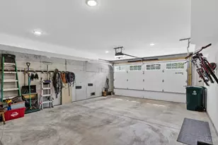 5749 Sanctuary Pl, Cincinnati, OH 45230 - Photo 17