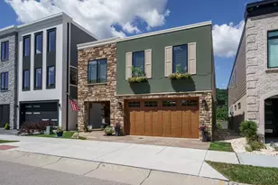 5749 Sanctuary Pl, Cincinnati, OH 45230 - Photo 3