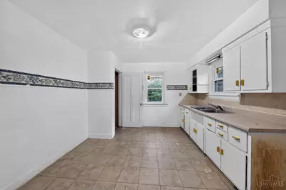 1824 Sterling Avenue, Cincinnati, OH 45239 - Photo 3