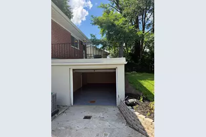 8646 Elmtree Avenue, Springfield Township, OH 45231 - Photo 13