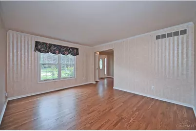 935 Paxton Lake Cove, Miami Township, OH 45140 - Photo 11