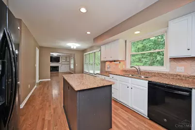 935 Paxton Lake Cove, Miami Township, OH 45140 - Photo 15