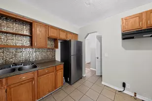 5804 Argus Rd, Cincinnati, OH 45224 - Photo 13