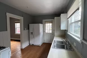 451 Lloyd Pl, Cincinnati, OH 45243 - Photo 3