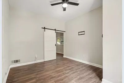 2149 W Clifton Avenue, Cincinnati, OH 45219 - Photo 5