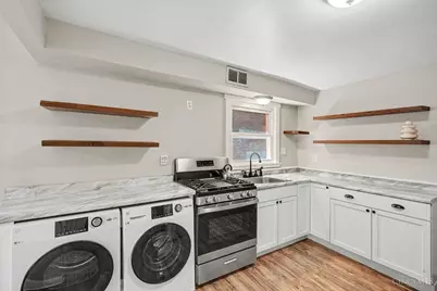 2149 W Clifton Avenue, Cincinnati, OH 45219 - Photo 9