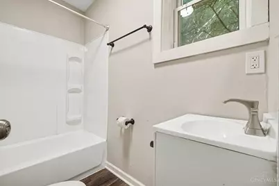 2149 W Clifton Avenue, Cincinnati, OH 45219 - Photo 19