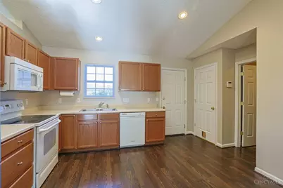 1335 Cross Creek Drive, Goshen, OH 45140 - Photo 7