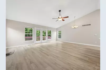 300 Sackett Drive, Monroe, OH 45050 - Photo 5