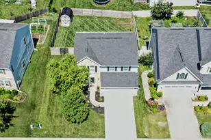 1408 Golden Eagle Dr, Troy, OH 45373 - Photo 3