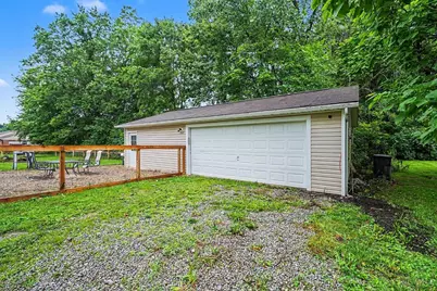 17451 Bloomrose Road, Sterling Township, OH 45176 - Photo 11