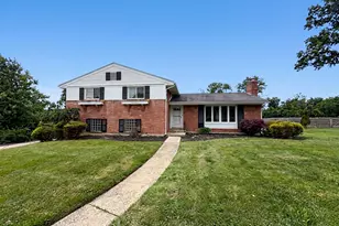10489 Cinderella Dr, Montgomery, OH 45242 - Photo 1