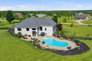 2300 Triple Creek Ct, Turtle Creek Township, OH 45036 - Photo 5