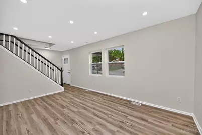 932 Glasgow Drive, Forest Park, OH 45240 - Photo 7