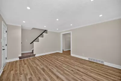 9380 Jericho Drive, Cincinnati, OH 45231 - Photo 7