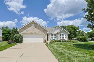 6077 Deer Crossing Ct, Miami Township, OH 45150 - Photo 1