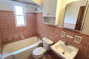 3897 Vine St, Cincinnati, OH 45217 - Photo 9
