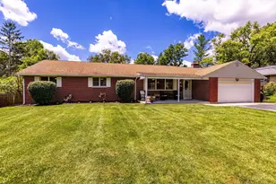 2097 Bonniedale Dr, Bellbrook, OH 45305 - Photo 3