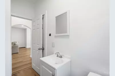 7099 Beechmont Avenue, Cincinnati, OH 45230 - Photo 31