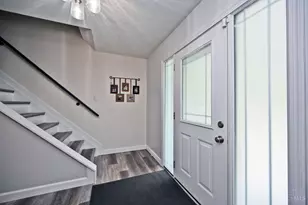956 8 Mile Rd, Anderson Township, OH 45255 - Photo 5