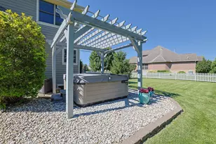 994 Brookmere Ave, Tipp City, OH 45371 - Photo 47