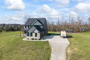 2425 Middleboro Rd, Washington Township, OH 45113 - Photo 1