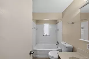 1703 Ashbrook Dr, Cincinnati, OH 45238 - Photo 23