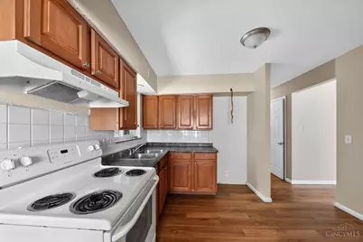 1703 Ashbrook Drive, Cincinnati, OH 45238 - Photo 11