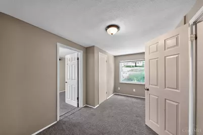 1703 Ashbrook Drive, Cincinnati, OH 45238 - Photo 19