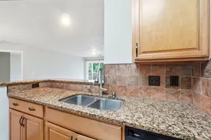 7370 Ridgepoint Dr, Anderson Township, OH 45230 - Photo 9