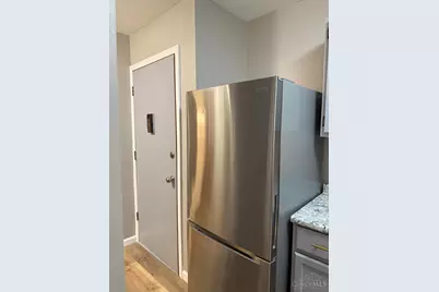 4901 Chalet Drive #303, Cincinnati, OH 45217 - Photo 7