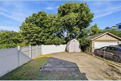 2105 W Clifton Avenue, Cincinnati, OH 45219 - Photo 31