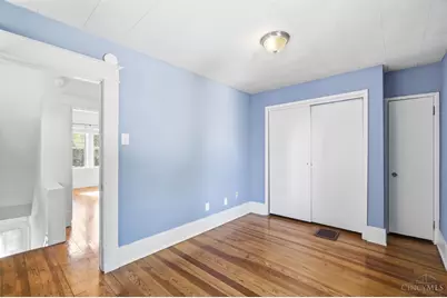 2105 W Clifton Avenue, Cincinnati, OH 45219 - Photo 19