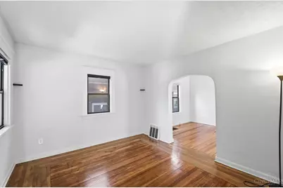 2105 W Clifton Avenue, Cincinnati, OH 45219 - Photo 5