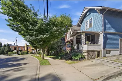 2105 W Clifton Avenue, Cincinnati, OH 45219 - Photo 3