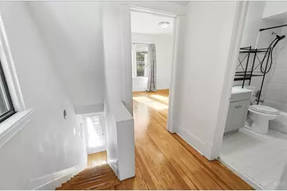2105 W Clifton Avenue, Cincinnati, OH 45219 - Photo 17