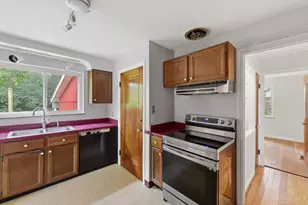 6502 Britton Ave, Cincinnati, OH 45227 - Photo 15