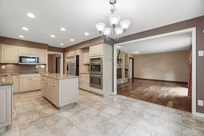 947 Brittany Hills Drive, Washington Twp, OH 45459 - Photo 17