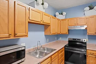 635 Keystone Dr, Union Township, OH 45244 - Photo 9