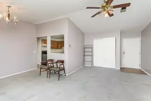 518 Riddle Rd, Cincinnati, OH 45220 - Photo 5