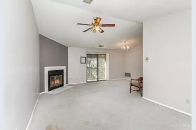 518 Riddle Road #12, Cincinnati, OH 45220 - Photo 3