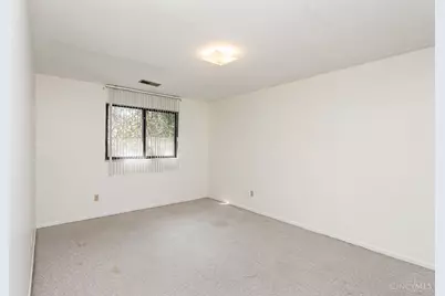 518 Riddle Road #12, Cincinnati, OH 45220 - Photo 9