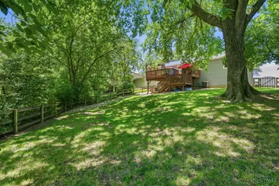 8242 Ravenwood Way, West Chester, OH 45069 - Photo 17
