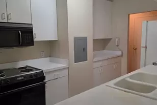 2444 Madison Rd, Cincinnati, OH 45208 - Photo 13